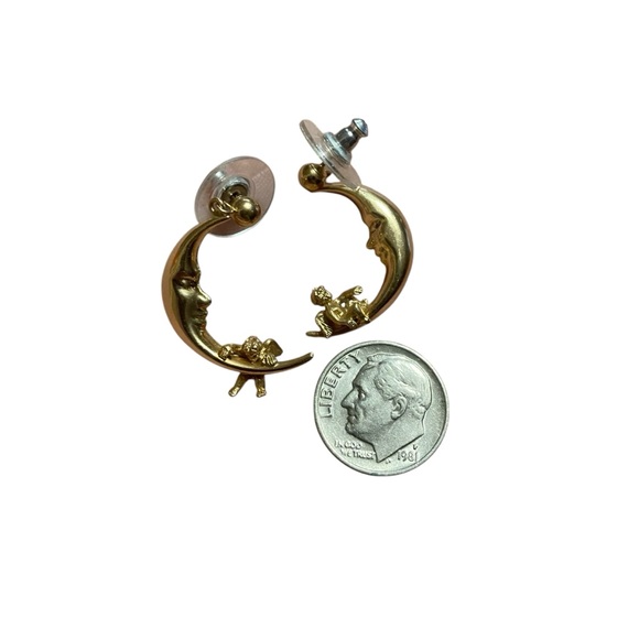 Vintage Cherub Moon Earrings 14k Crescent Dangle Earrings Cherubs 14k Gold - Picture 7 of 15